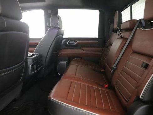 Used 2025 GMC Sierra 2500 Denali Ultimate image 30