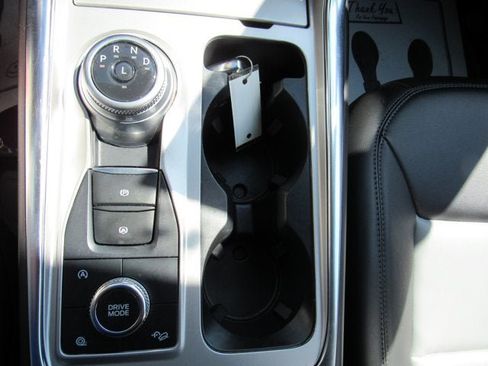 Used 2024 Ford Explorer XLT w/ Equipment Group 202A AWD/4WD image 22