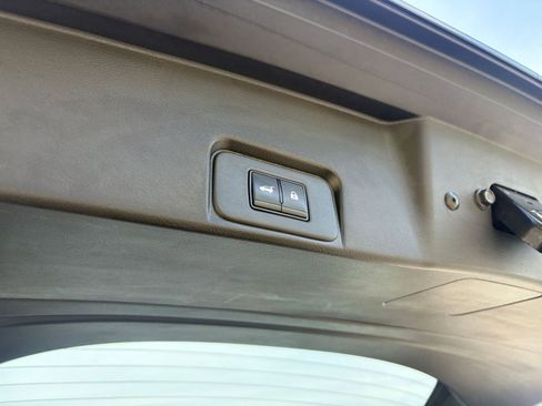 Used 2025 Nissan Rogue SV FWD image 23
