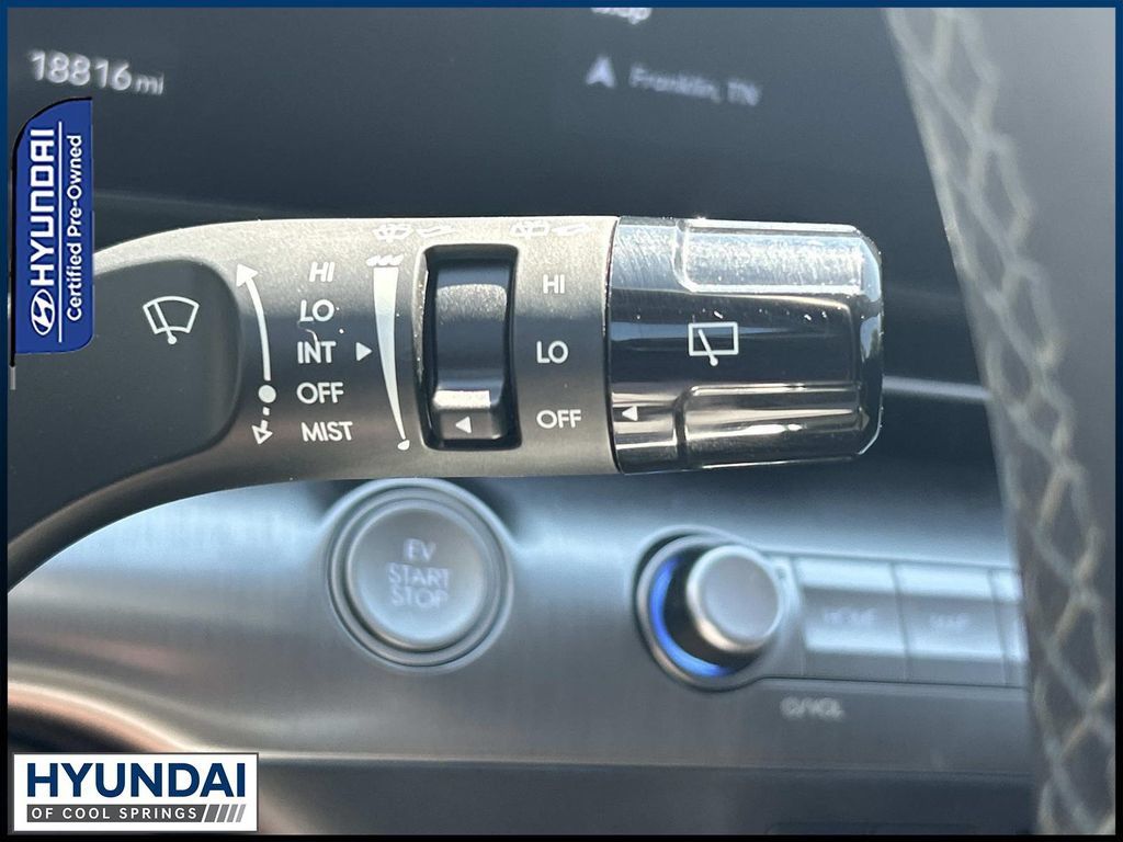 Used 2024 Hyundai Kona SEL FWD image 30