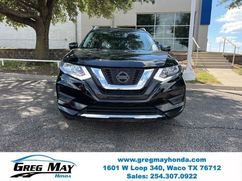Used 2019 Nissan Rogue SV AWD/4WD image 2
