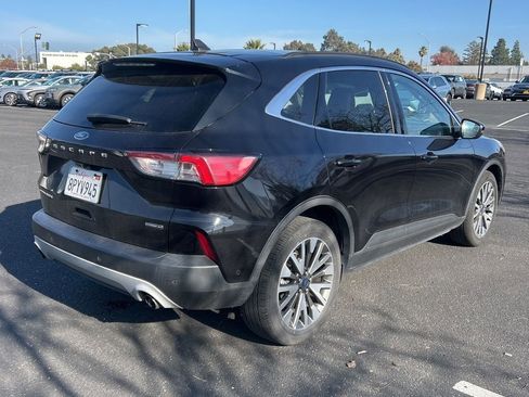 Used 2020 Ford Escape Titanium w/ Titanium Premium Package 2.0 image 5