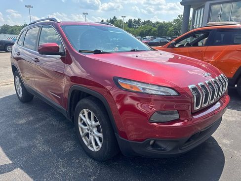 Used 2016 Jeep Cherokee Latitude w/ Comfort/Convenience Group AWD/4WD image 8