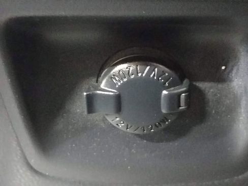 Used 2017 Toyota RAV4 Limited AWD/4WD image 38