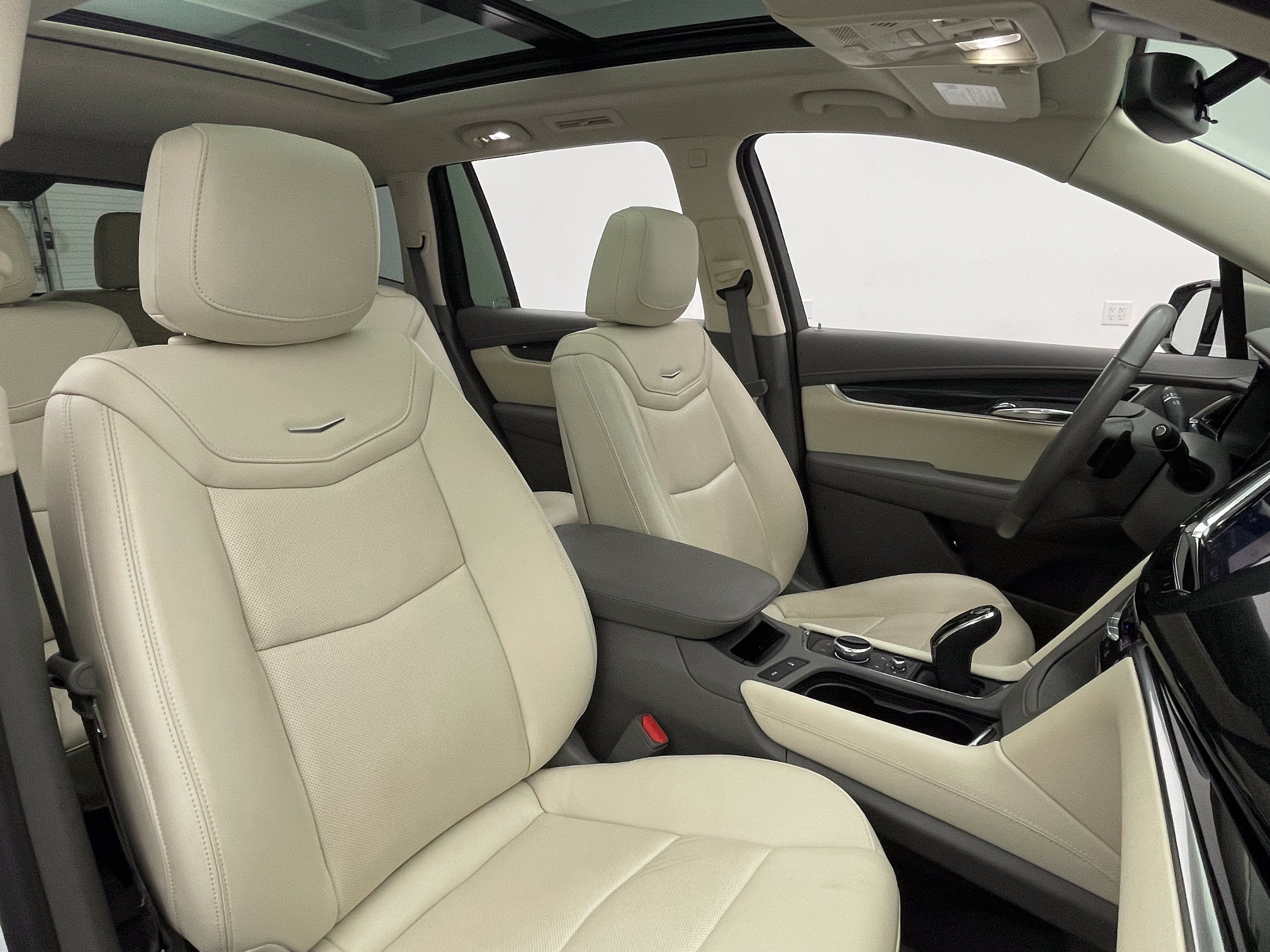 Used 2024 Cadillac XT6 Premium Luxury FWD image 39