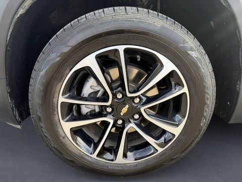 Used 2025 Chevrolet TrailBlazer LT image 9