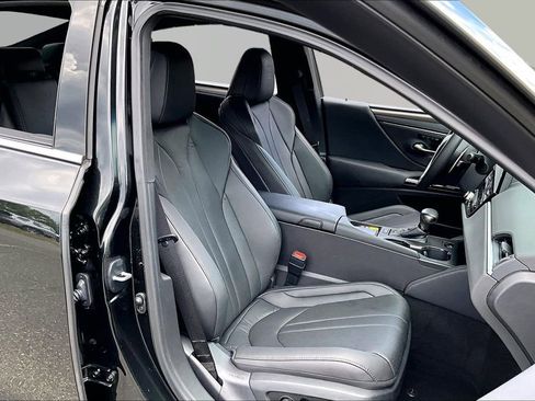 Used 2025 Lexus ES 350 F Sport FWD image 23