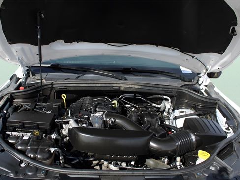 Used 2024 Dodge Durango GT image 13