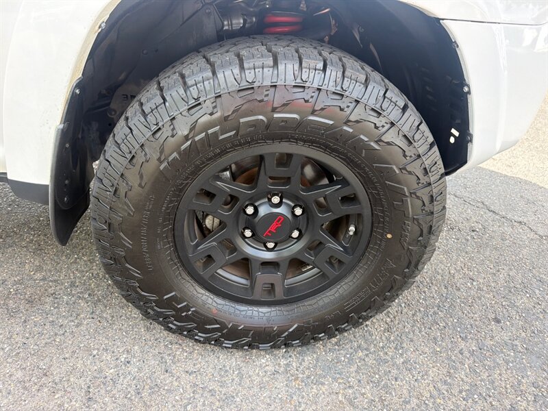 Used 2015 Toyota 4Runner TRD Pro AWD/4WD image 28
