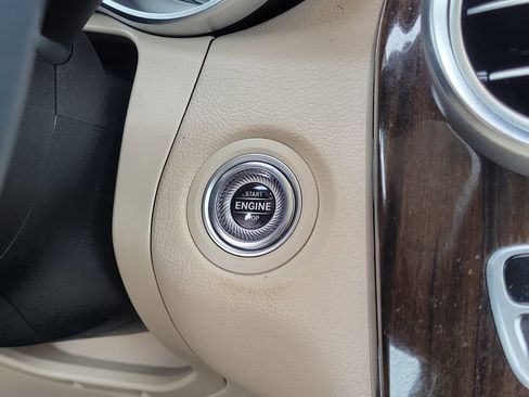 Certified 2022 Mercedes-Benz GLC 300 image 19