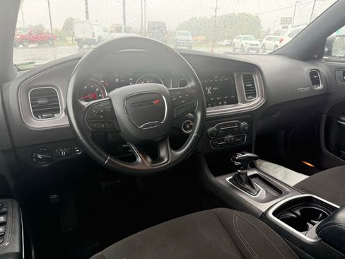 Used 2023 Dodge Charger SXT image 5