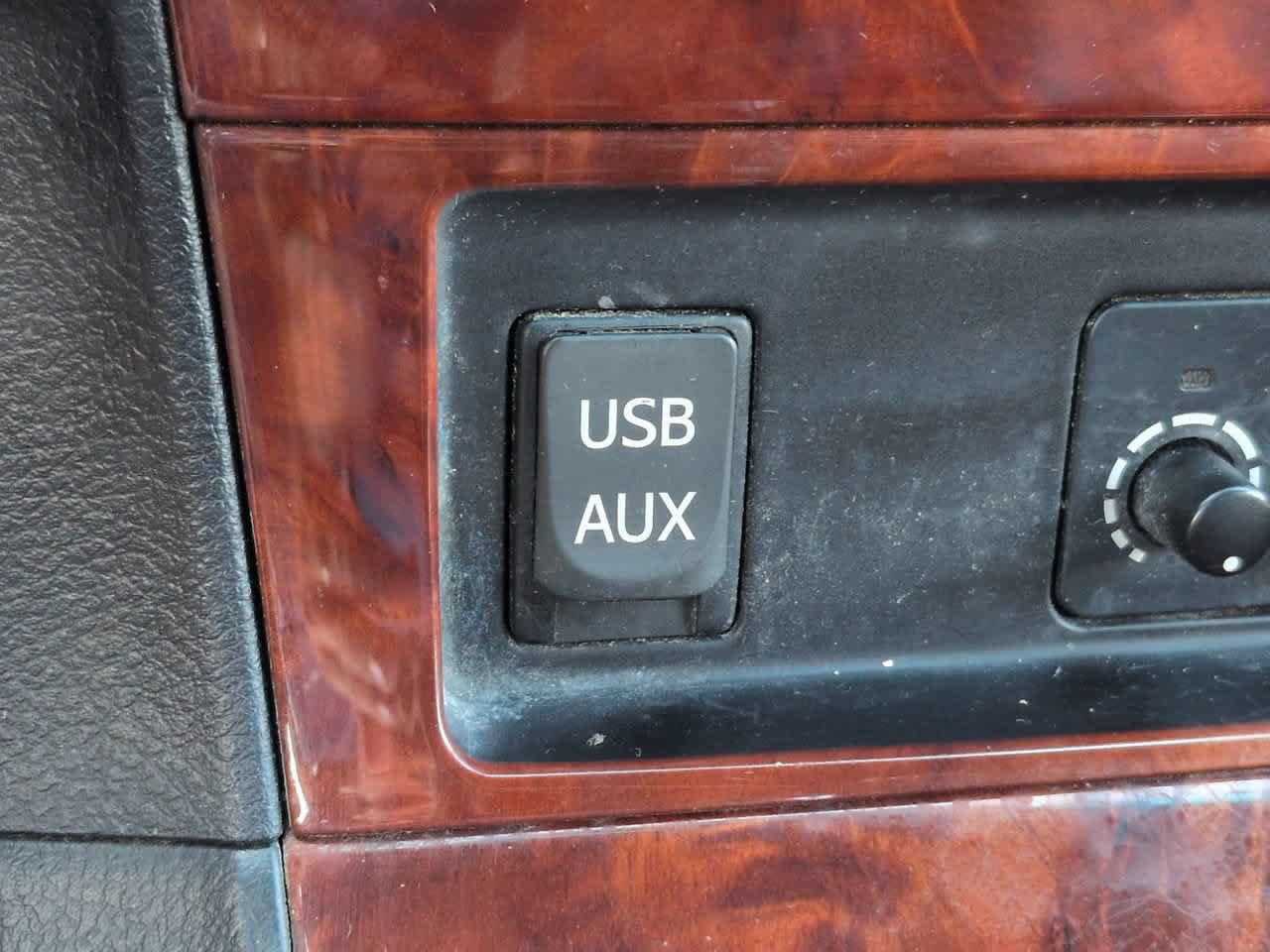 Used 2011 Toyota Highlander Limited w/ Tow Pkg FWD image 21
