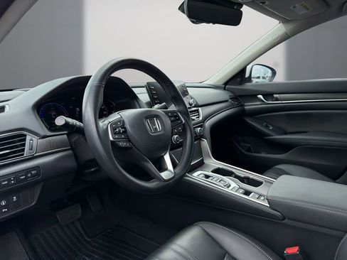 Used 2022 Honda Accord Touring image 12