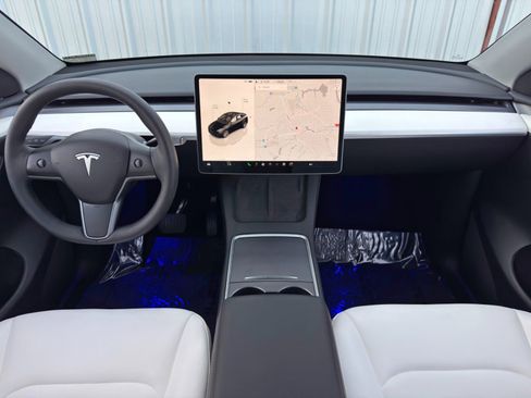 Used 2023 Tesla Model Y Long Range image 13