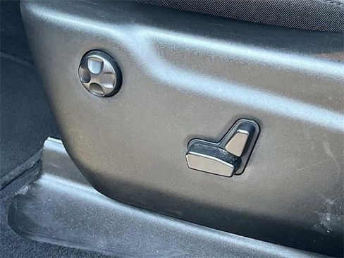 Used 2023 Dodge Durango GT image 31