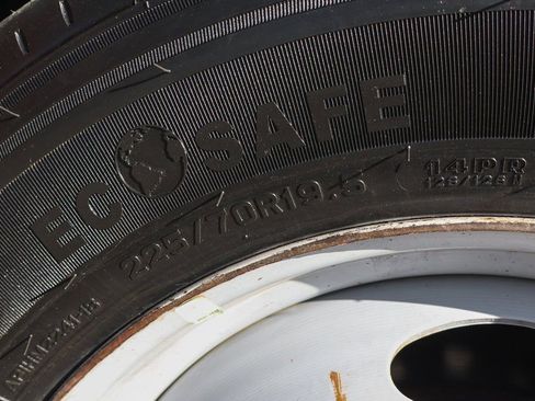 Used 2021 Ford F550 2WD Regular Cab Super Duty image 43