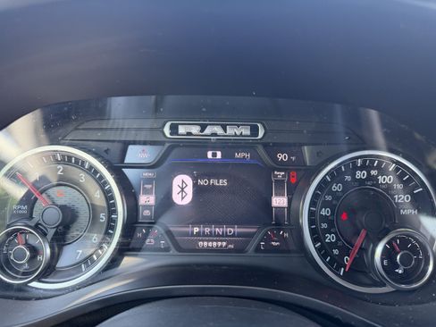 Used 2020 RAM 1500 Laramie w/ Sport Appearance Package AWD/4WD image 14