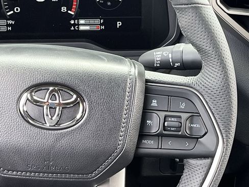 New 2026 Toyota Tundra Limited AWD/4WD image 14