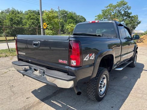 Used 2005 GMC Sierra 2500 SLE w/ Snow Plow Prep Package AWD/4WD image 3