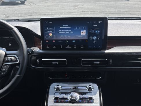 Used 2021 Lincoln Nautilus Reserve AWD/4WD image 31