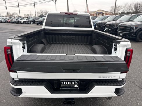 New 2025 GMC Sierra 2500 Denali w/ Denali Reserve Package image 7