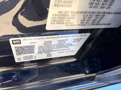 Used 2025 GMC Sierra 1500 SLT AWD/4WD image 33