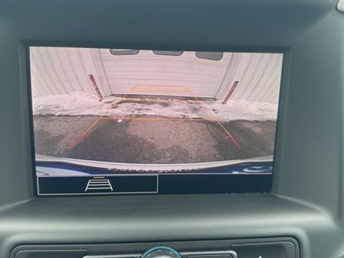 Used 2024 GMC Terrain SLE image 26