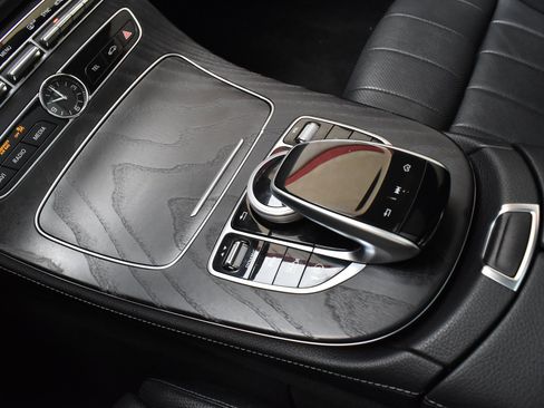 Used 2018 Mercedes-Benz E 400 4MATIC Coupe image 33