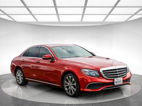 Used 2018 Mercedes-Benz E 300 image 4