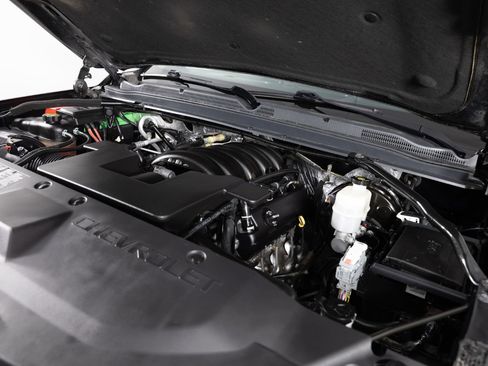 Used 2017 Chevrolet Tahoe Premier AWD/4WD image 46