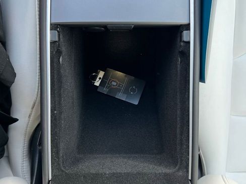 Used 2021 Tesla Model 3 Standard Range Plus image 39