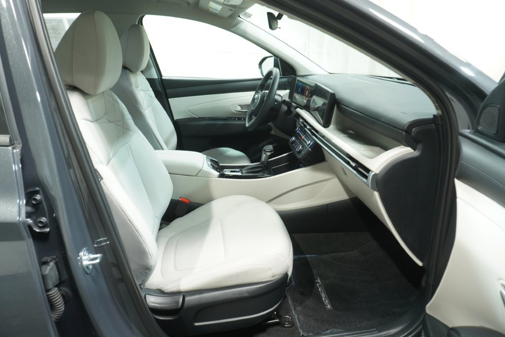 Certified 2026 Hyundai Tucson SE AWD/4WD image 12