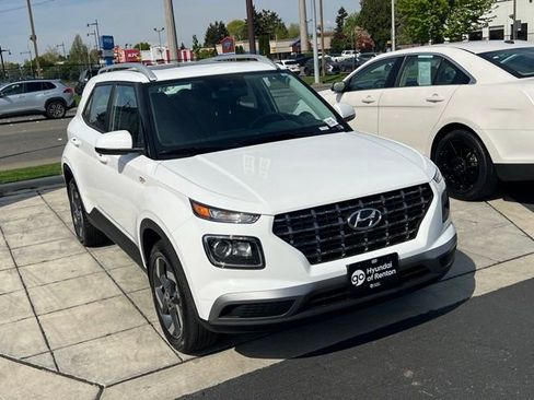 New 2026 Hyundai Venue SEL FWD image 5