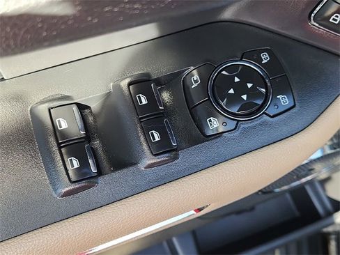 Used 2022 Ford Expedition Max Limited image 24