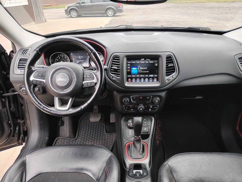 Used 2020 Jeep Compass Trailhawk AWD/4WD image 7