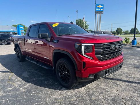 Used 2023 GMC Sierra 1500 Elevation AWD/4WD image 2