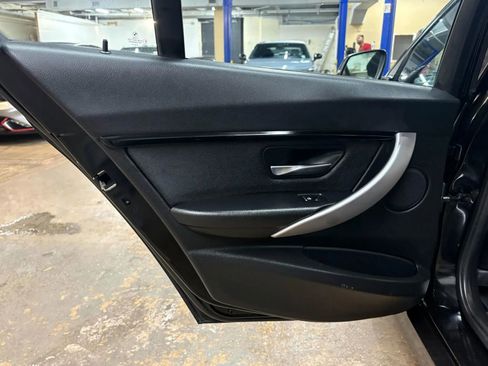 Used 2017 BMW 330i xDrive Sedan AWD/4WD image 28
