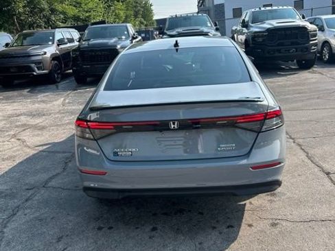 Used 2025 Honda Accord Sport image 7