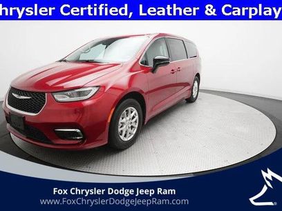 Certified 2024 Chrysler Pacifica Touring-L