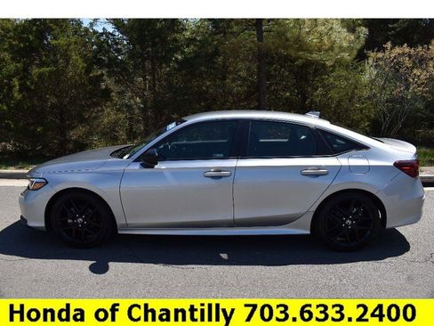 Used 2025 Honda Civic Sport image 4