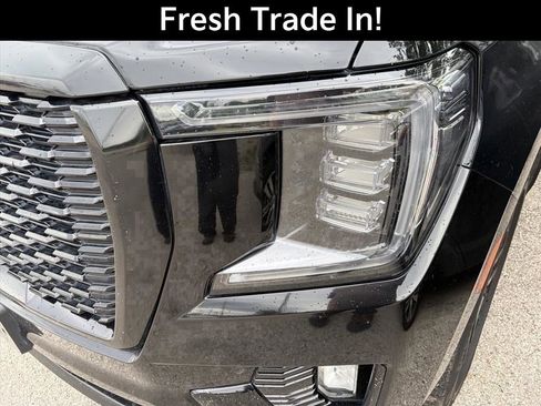 Used 2021 GMC Yukon XL Denali w/ Denali Premium Package RWD image 4