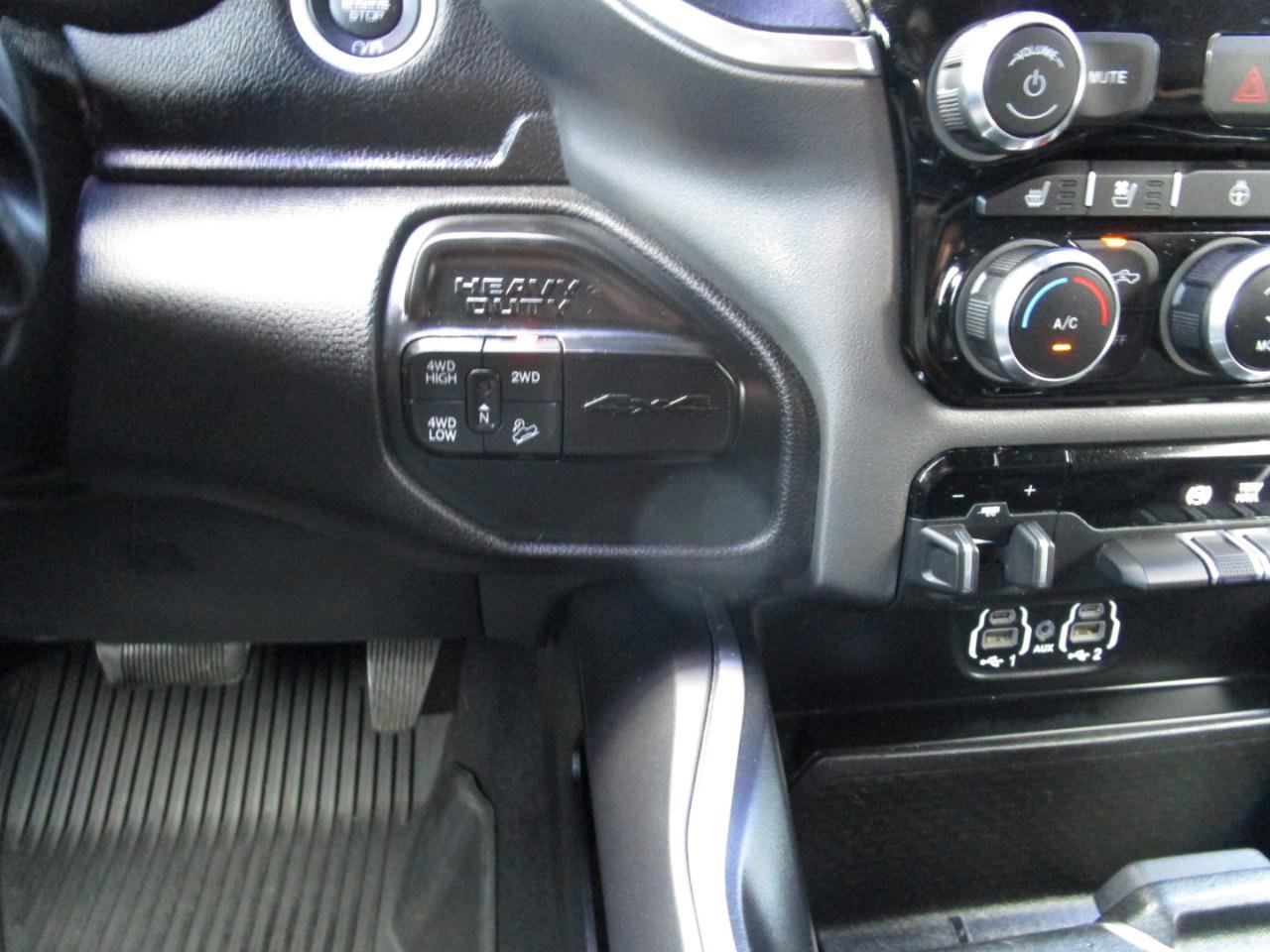Used 2022 RAM 2500 Laramie w/ Night Edition AWD/4WD image 14