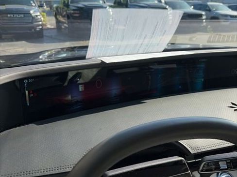 Used 2024 Lincoln Nautilus Black Label w/ Jet Appearance Package (87T) AWD/4WD image 16