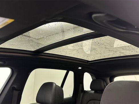 Used 2020 BMW X5 M50i w/ Premium Package image 18