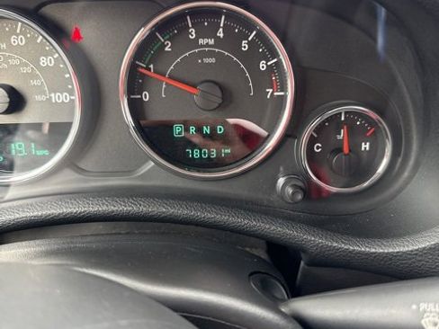 Used 2018 Jeep Wrangler Sport image 4