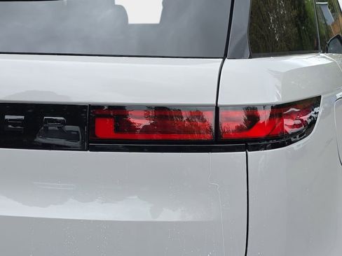 New 2026 Land Rover Range Rover Sport SE AWD/4WD image 36