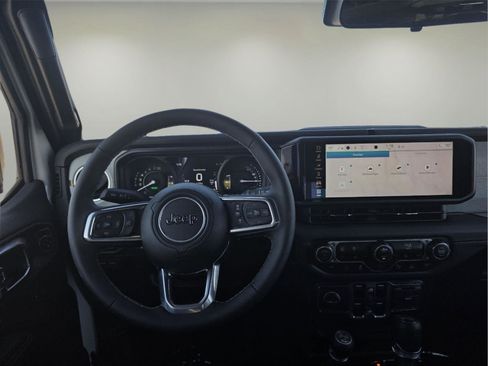 Used 2025 Jeep Wrangler Sahara w/ Safety Group image 4