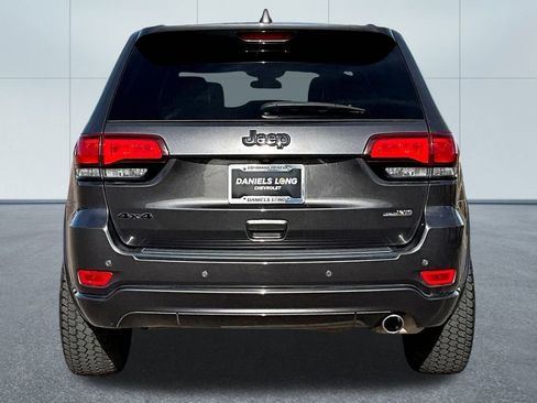 Used 2021 Jeep Grand Cherokee Laredo X image 4