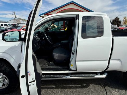 Used 2019 Toyota Tacoma SR RWD image 14
