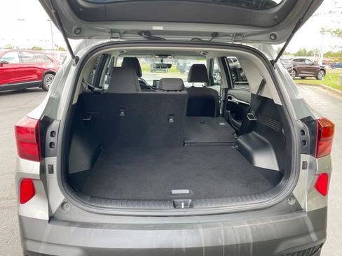 Used 2021 Kia Seltos LX image 18